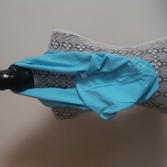 Aviva Scarf - Picture 2 of 9